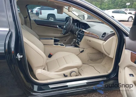 2015 Mercedes-Benz C 350 Sport from USA, damaged, VIN WDDGJ5HB9FG371744